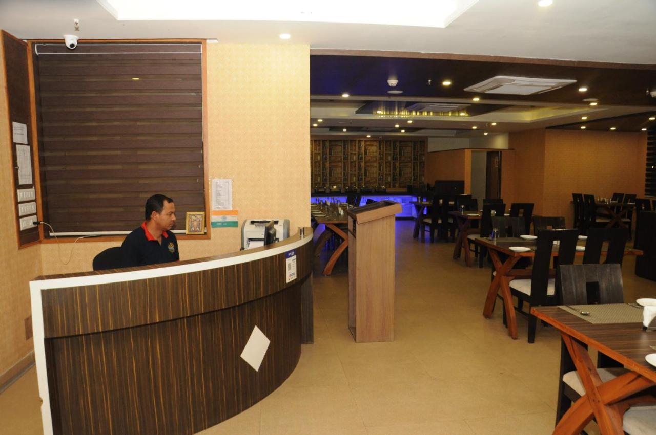 Daksh The Madhuvan Suites Dwarka Εξωτερικό φωτογραφία