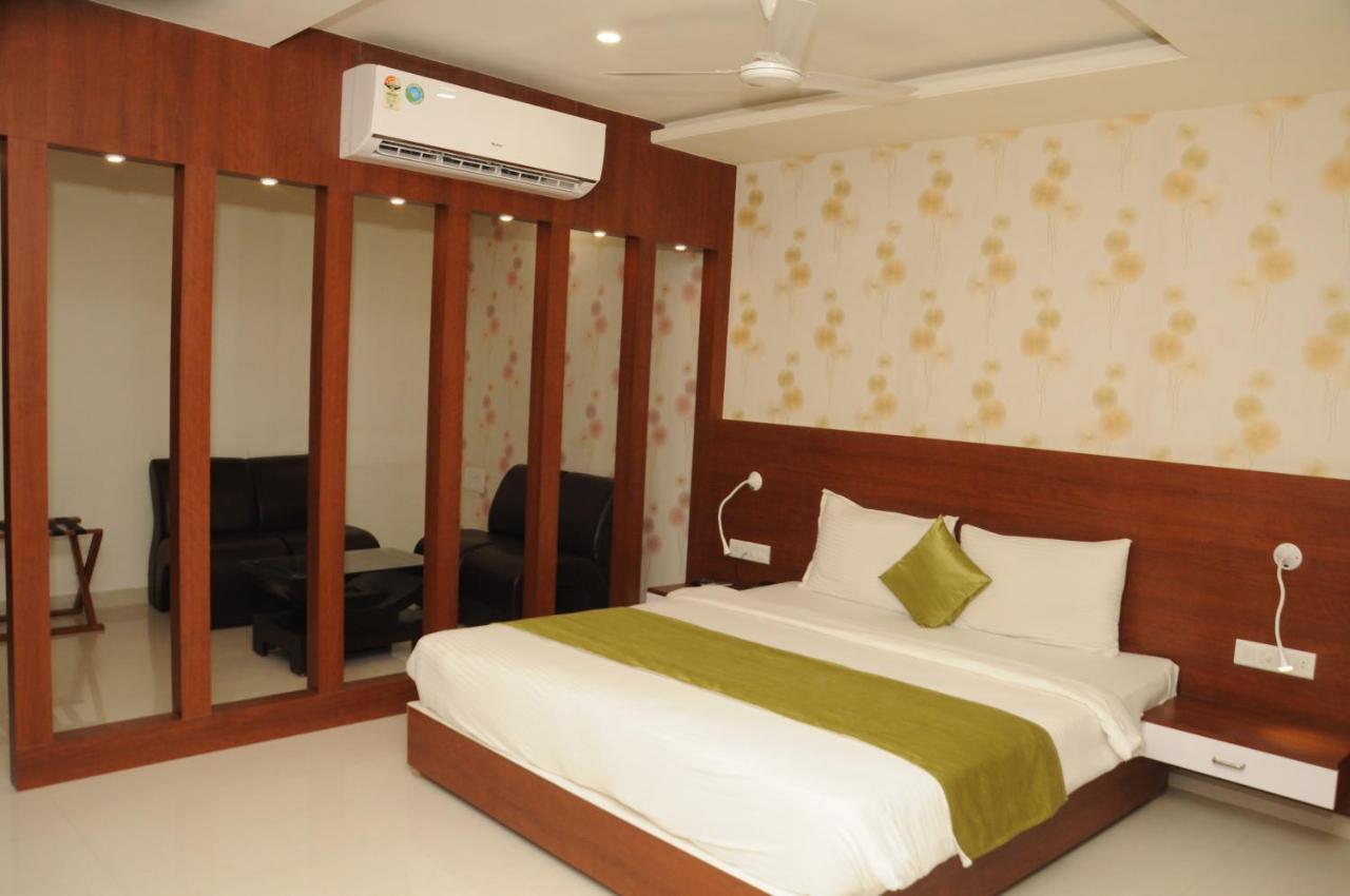 Daksh The Madhuvan Suites Dwarka Εξωτερικό φωτογραφία