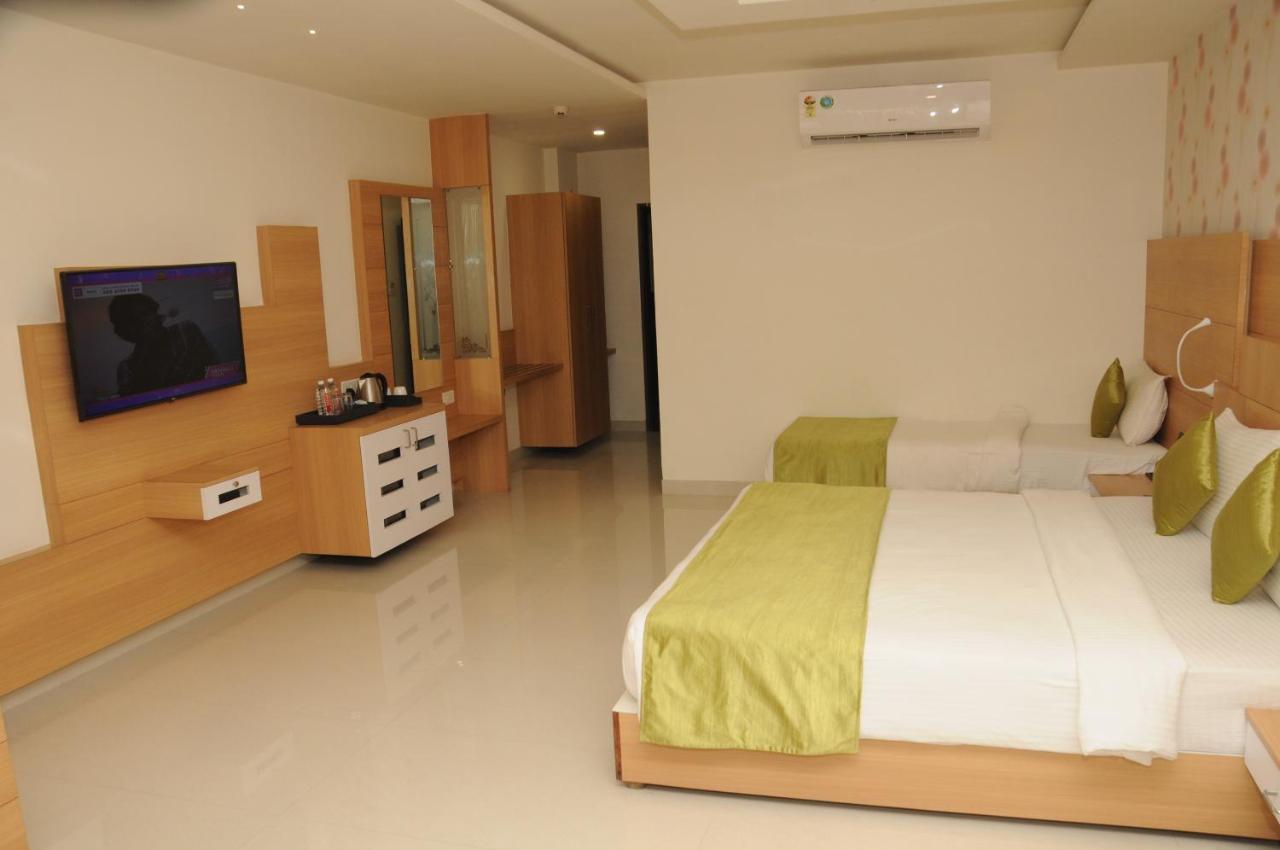 Daksh The Madhuvan Suites Dwarka Εξωτερικό φωτογραφία